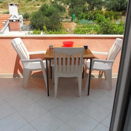 Maslov Apartment