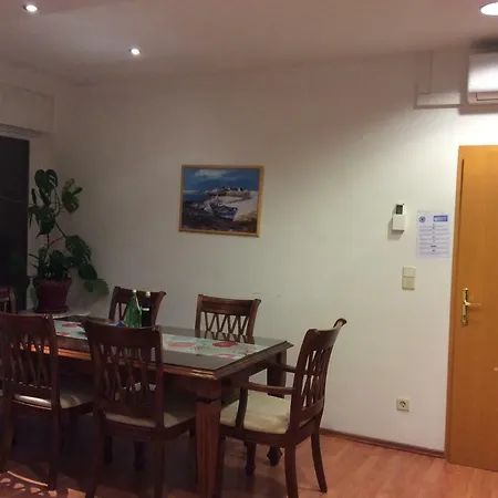 Maslov Apartment